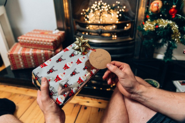 Tipy, co dát kolegovi, když přijde tajný Santa