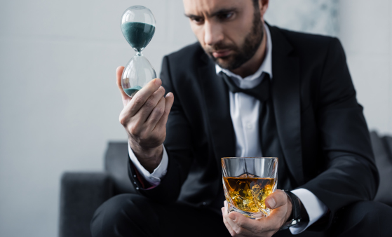 Co dělat, pokud máte podezření, že zaměstnanec má problém s alkoholem